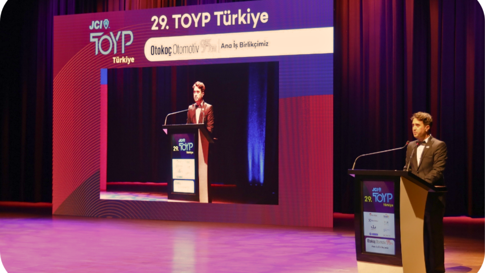 Genç Liderler Ödüllendirildi