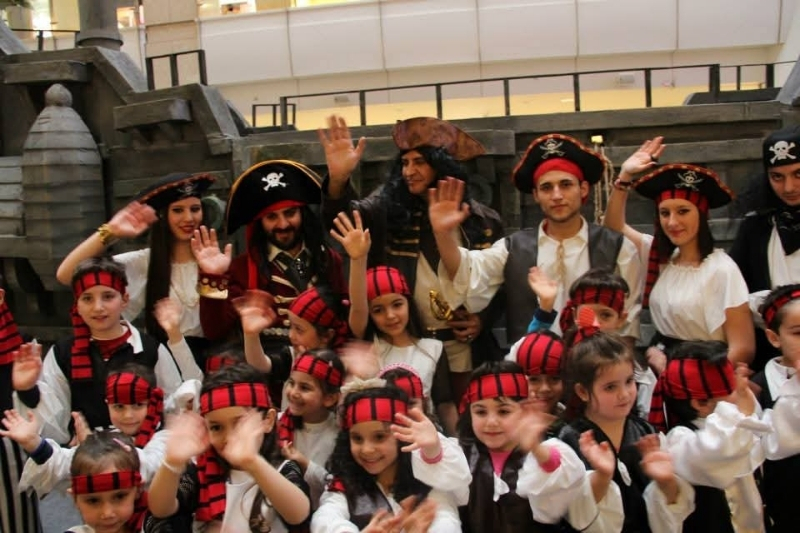 Uçan Hollandalı Korsan Gemisi